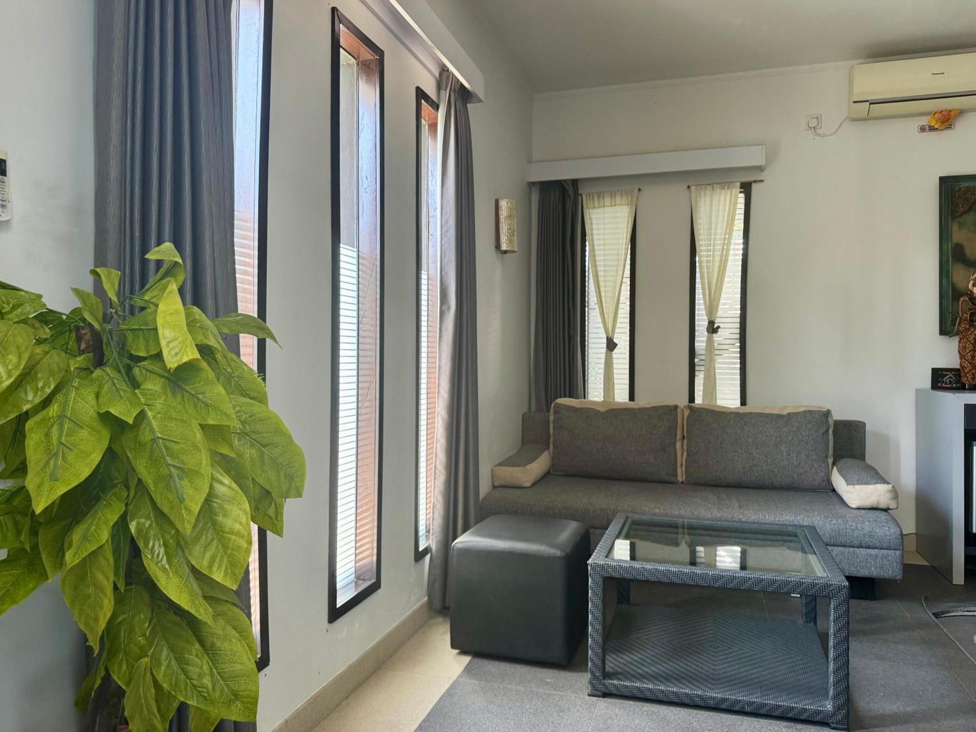 סנגיגי Villa Rumah Putih Abu Abu מראה חיצוני תמונה