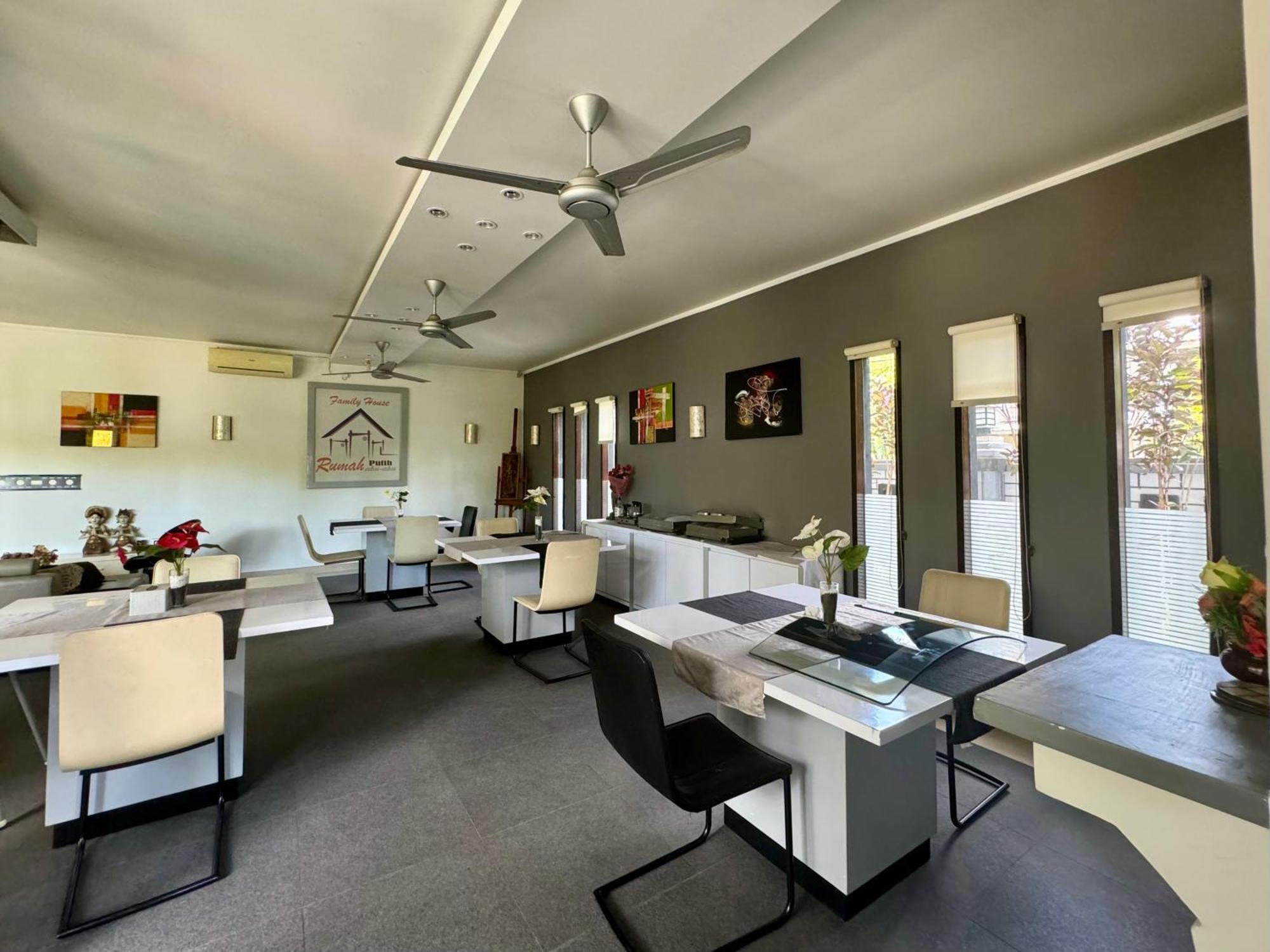 סנגיגי Villa Rumah Putih Abu Abu מראה חיצוני תמונה
