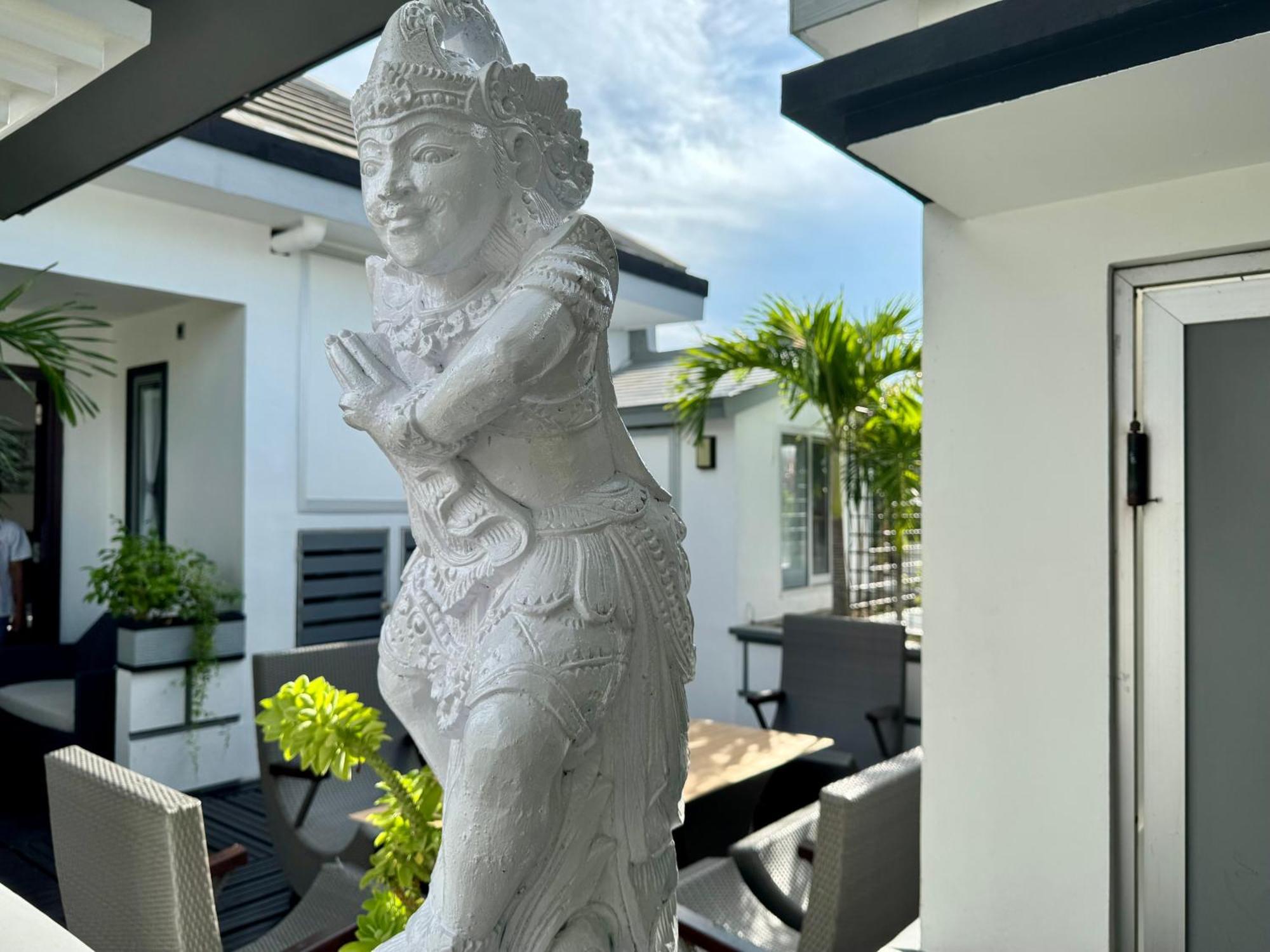 סנגיגי Villa Rumah Putih Abu Abu מראה חיצוני תמונה