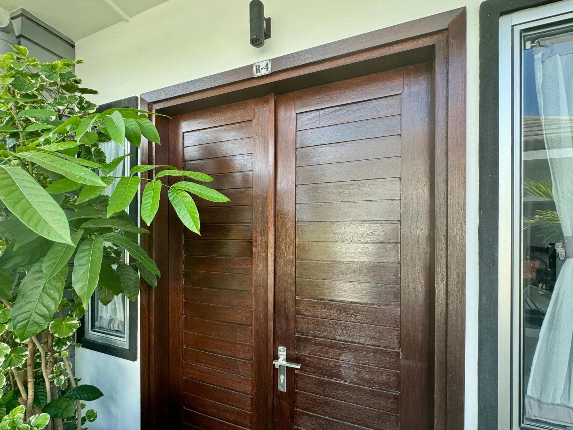 סנגיגי Villa Rumah Putih Abu Abu מראה חיצוני תמונה
