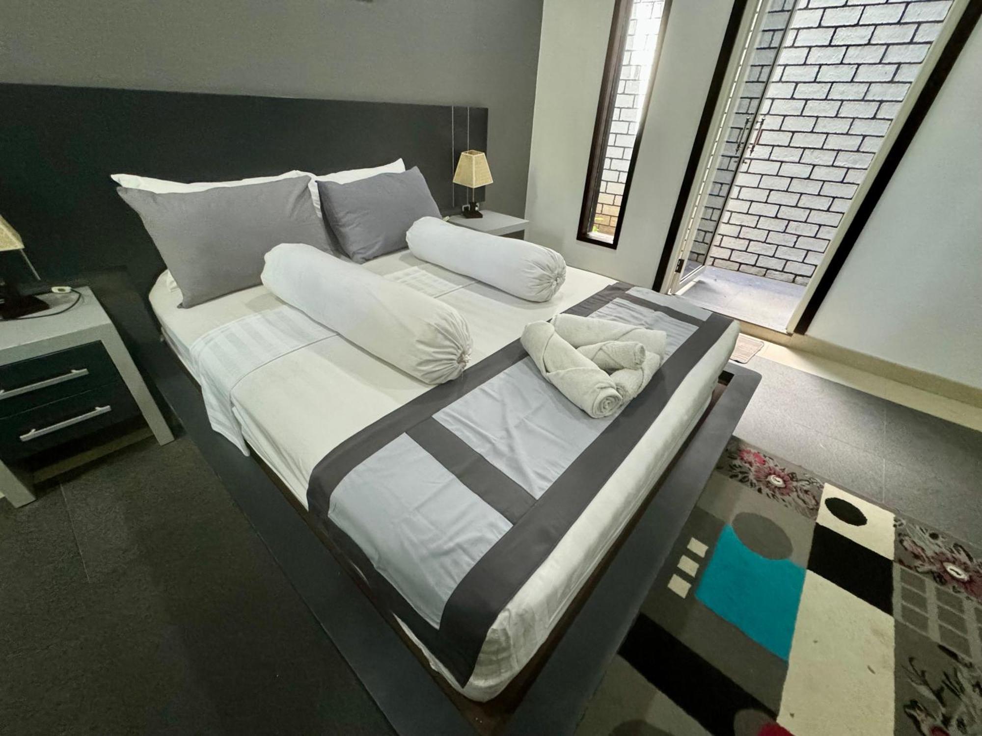 סנגיגי Villa Rumah Putih Abu Abu מראה חיצוני תמונה